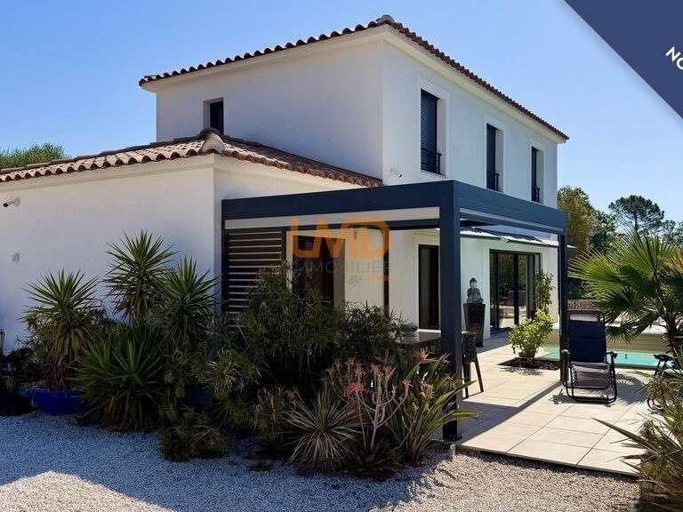 Maison Bagnols-en-Forêt - 4 chambres - 120m²