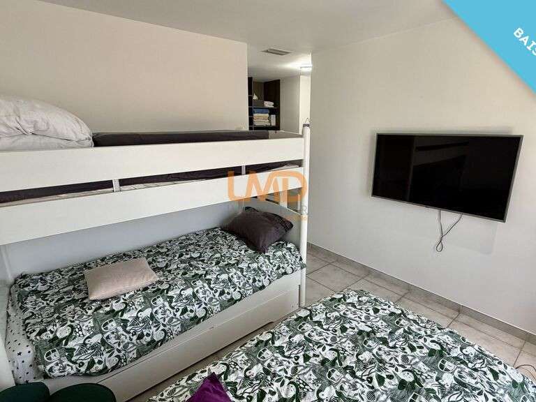 Maison Bagnols-en-Forêt - 4 chambres - 120m²