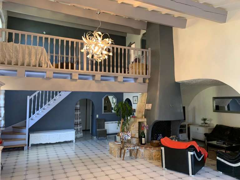 Maison Bagnols-en-Forêt - 8 chambres - 300m²