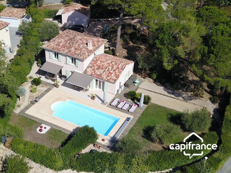 Sale Villa Bagnols-en-Forêt - 4 bedrooms