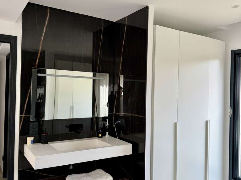 Villa Bagnols-en-Forêt - 3 chambres - 111m²