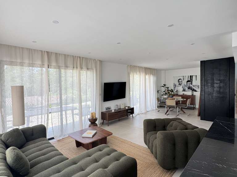 Villa Bagnols-en-Forêt - 3 chambres - 111m²