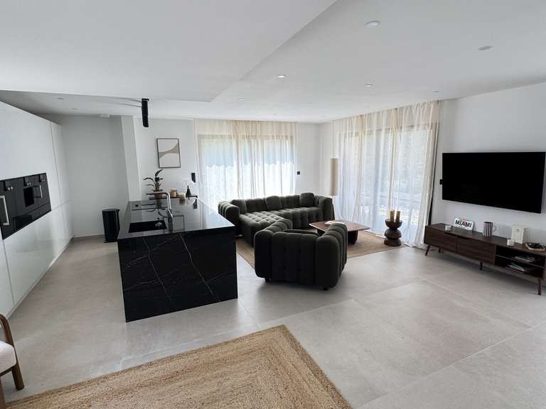 Villa Bagnols-en-Forêt - 3 chambres - 111m²