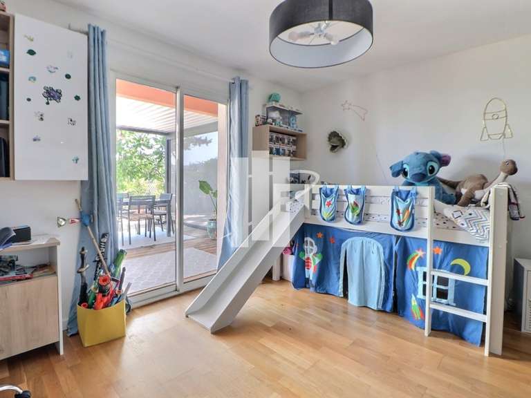 Villa Bagnols-en-Forêt - 4 chambres - 178m²