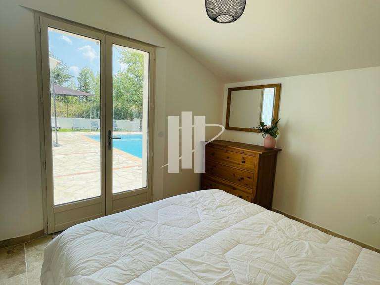 Villa Bagnols-en-Forêt - 4 chambres - 100m²