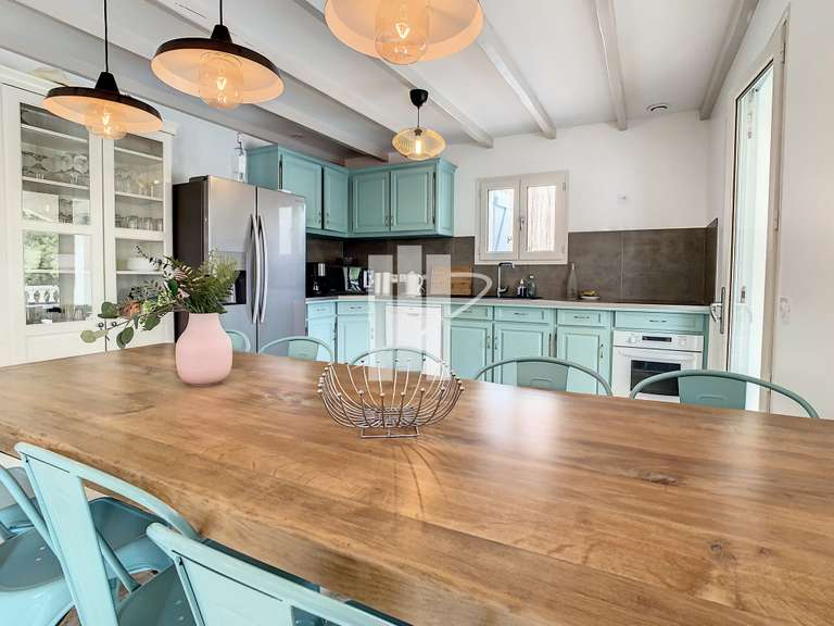 Villa Bagnols-en-Forêt - 4 chambres - 100m²