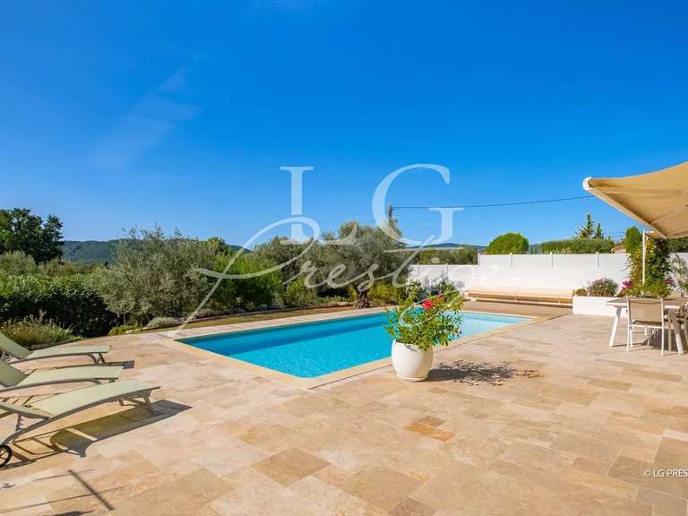 Villa Bagnols-en-Forêt - 5 bedrooms - 271m²