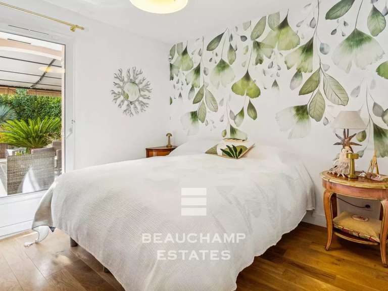 Villa Bagnols-en-Forêt - 4 chambres - 132m²