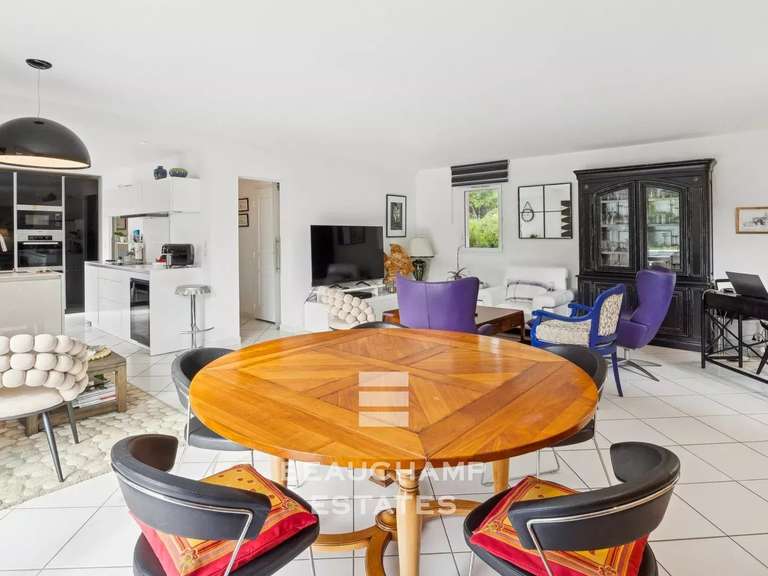 Villa Bagnols-en-Forêt - 4 chambres - 132m²