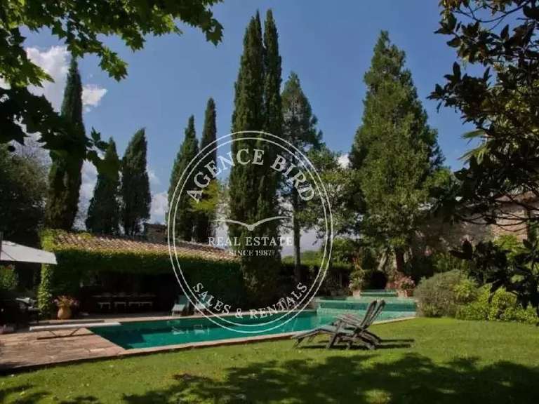 Villa Bagnols-en-Forêt - 10 chambres - 600m²