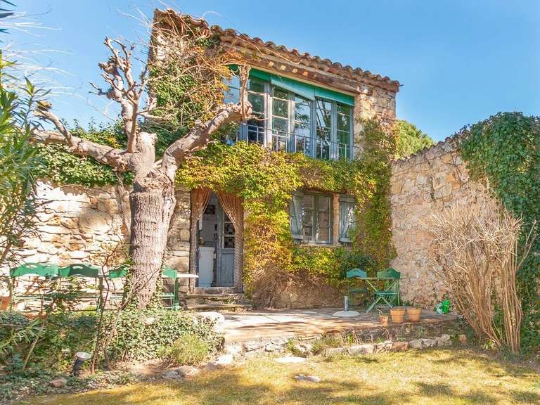 Villa Bagnols-en-Forêt - 10 chambres - 600m²