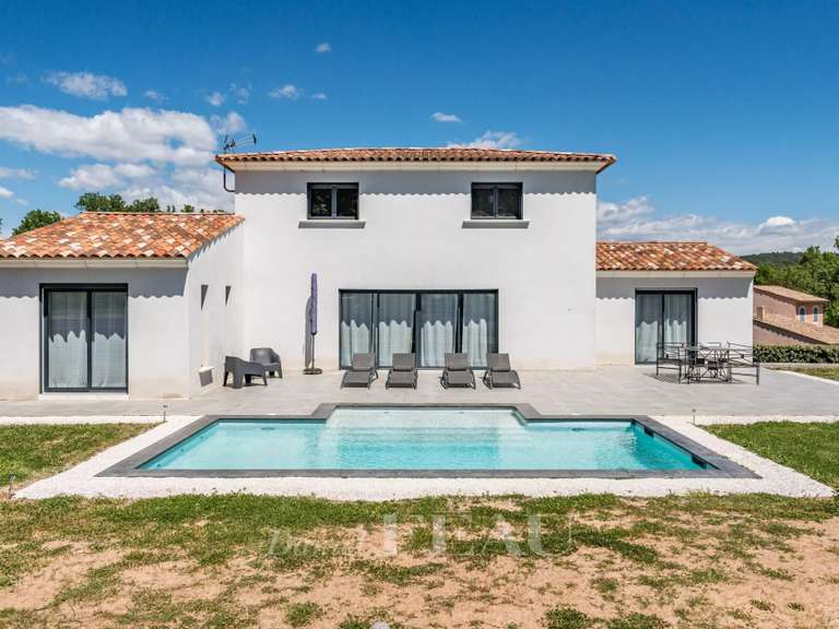 Villa Bagnols-en-Forêt - 3 chambres - 1500m²