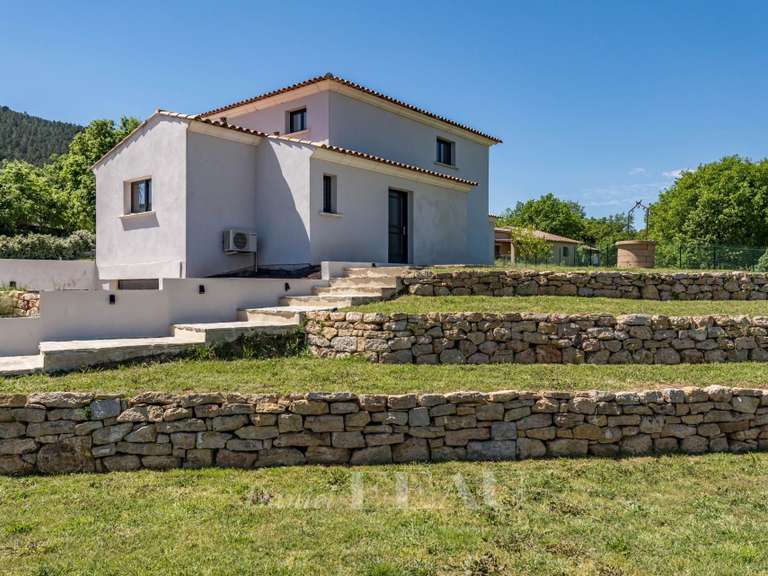 Villa Bagnols-en-Forêt - 3 chambres - 1500m²