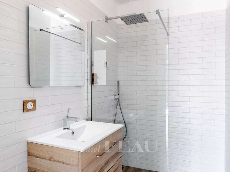 Villa Bagnols-en-Forêt - 5 chambres - 203m²