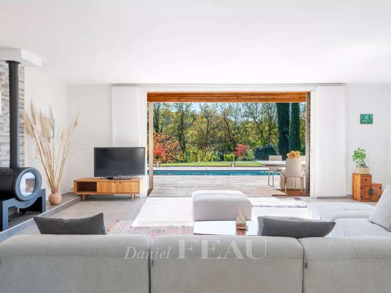 Villa Bagnols-en-Forêt - 4 chambres - 267m²