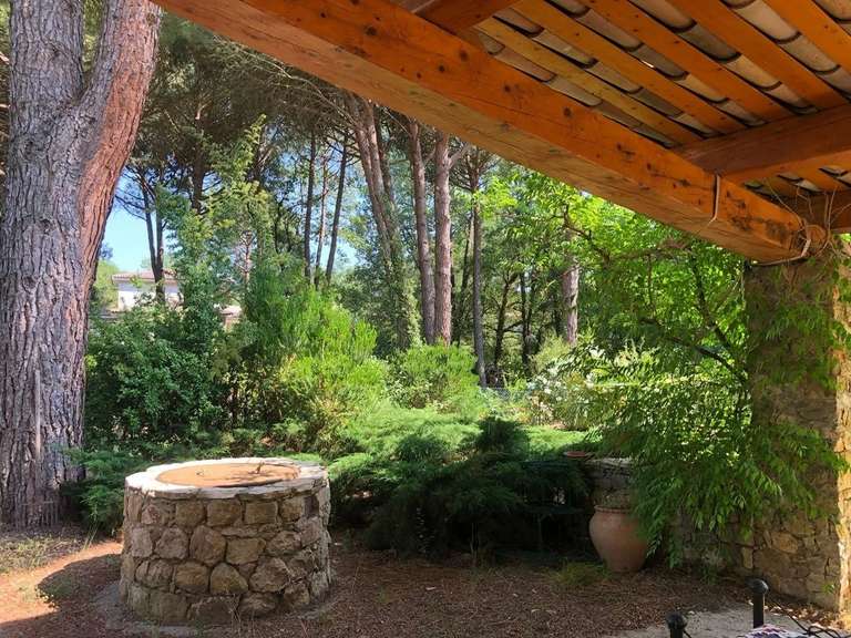 Villa Bagnols-en-Forêt - 3 chambres - 180m²