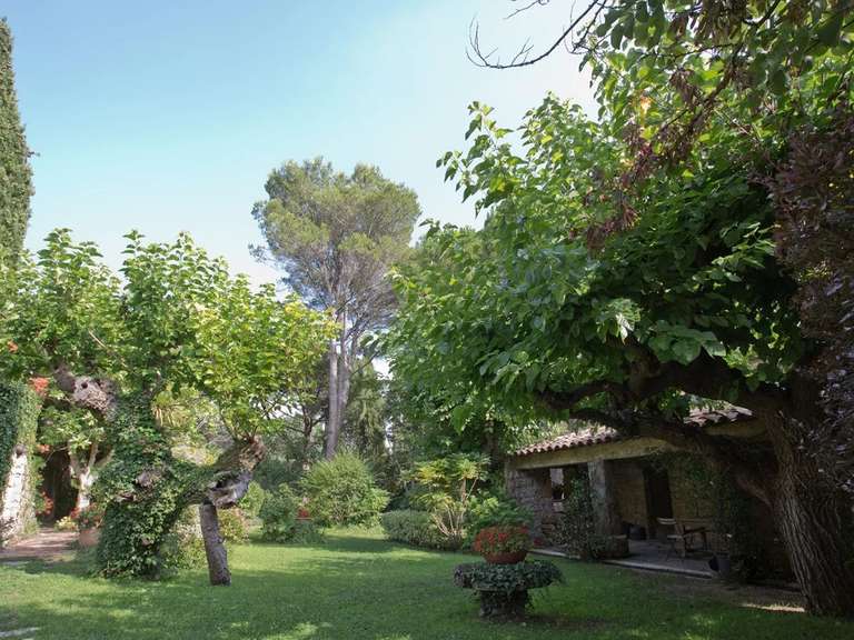 Villa Bagnols-en-Forêt - 10 bedrooms - 600m²