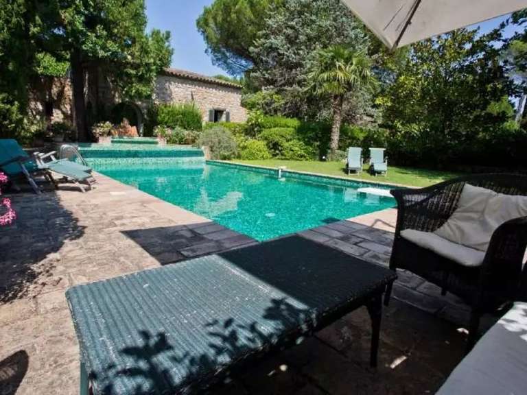 Villa Bagnols-en-Forêt - 10 chambres - 600m²