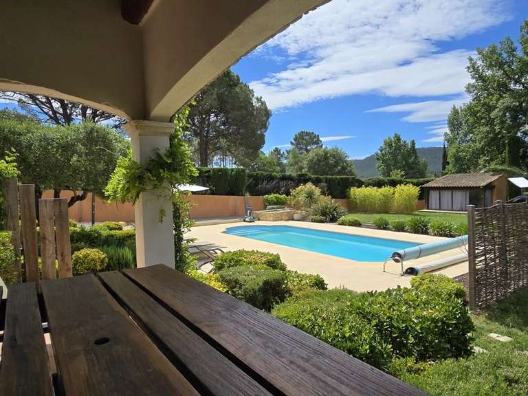 Villa Bagnols-en-Forêt - 3 chambres - 290m²