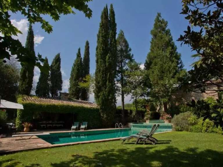 Villa Bagnols-en-Forêt - 10 chambres - 600m²