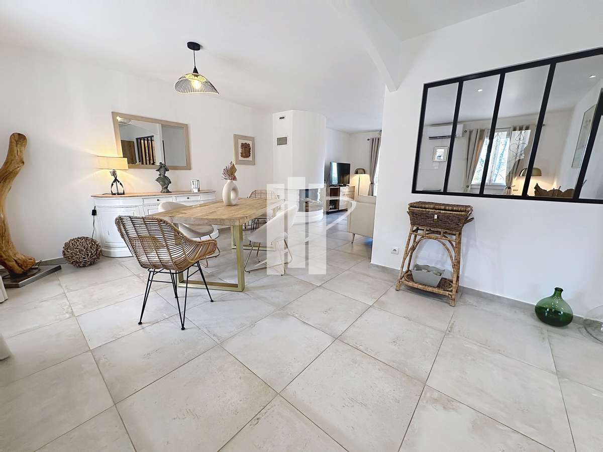 Villa Bagnols-en-Forêt