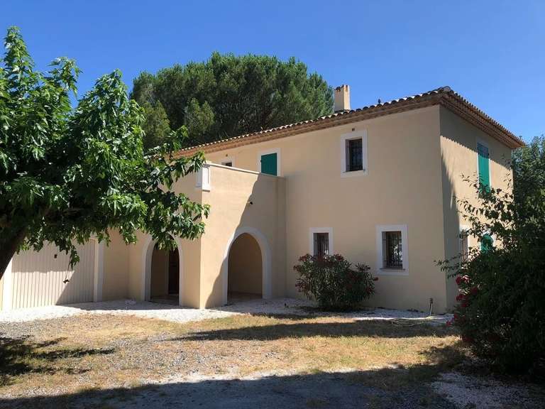 Villa Bagnols-en-Forêt - 3 bedrooms - 180m²