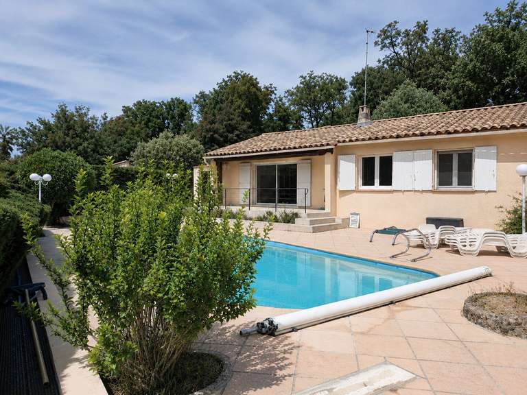 Villa Bagnols-en-Forêt - 115m²