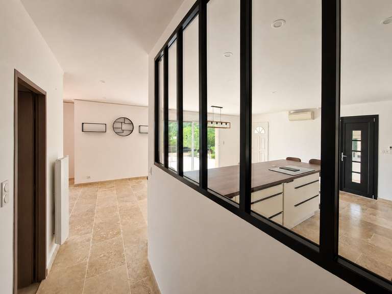 Villa Bagnols-en-Forêt - 115m²