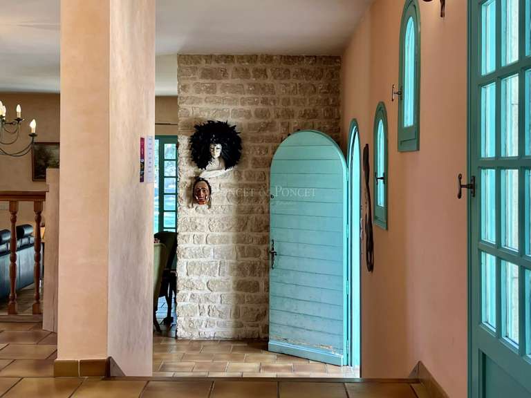 House Bagnols-sur-Cèze - 5 bedrooms - 265m²