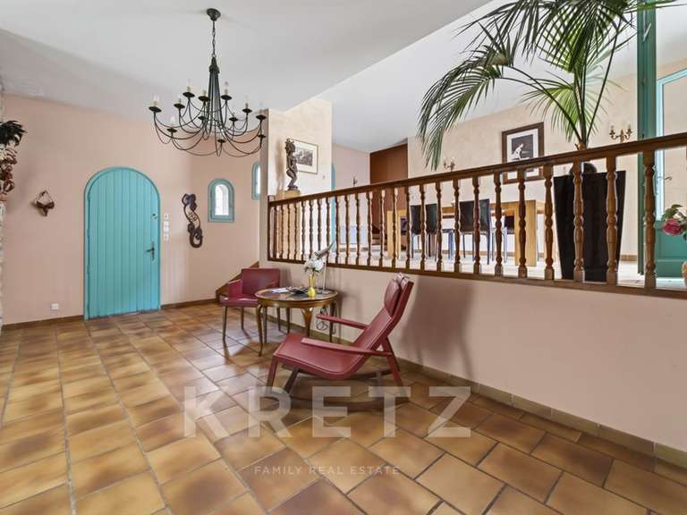 House Bagnols-sur-Cèze - 5 bedrooms - 350m²