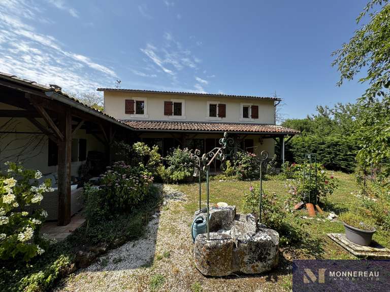 Maison Baignes-Sainte-Radegonde - 11 chambres - 608m²