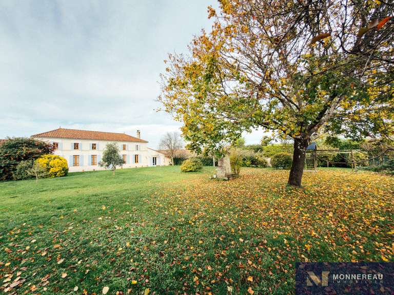 Maison Baignes-Sainte-Radegonde - 10 chambres - 425m²