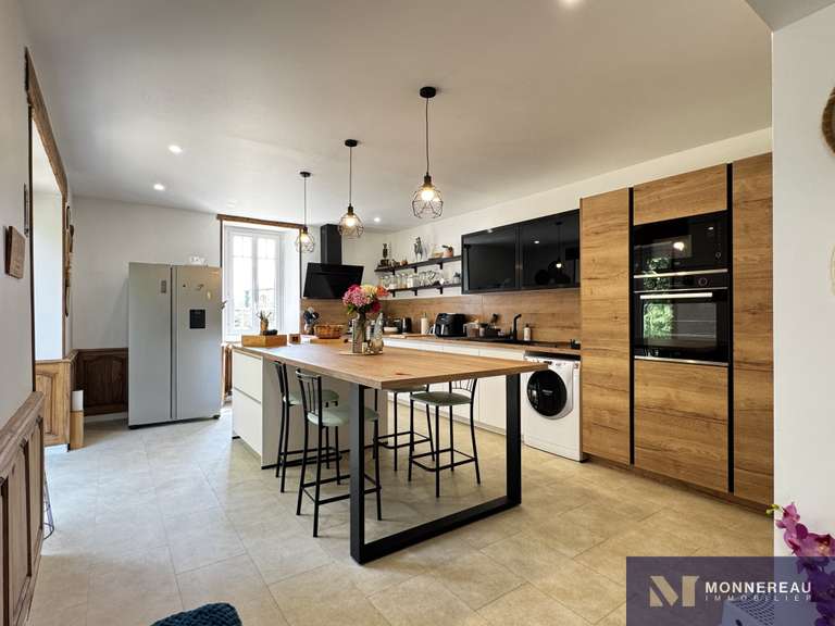 House Baignes-Sainte-Radegonde - 11 bedrooms - 608m²