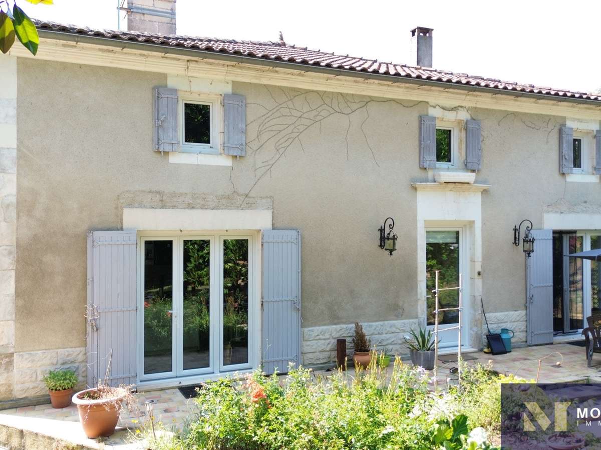 House Baignes-Sainte-Radegonde