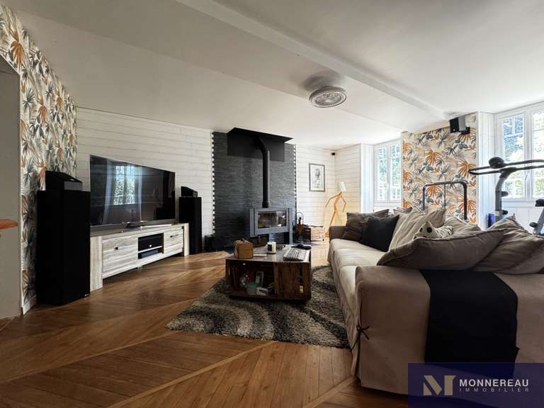 House Baignes-Sainte-Radegonde - 11 bedrooms - 608m²