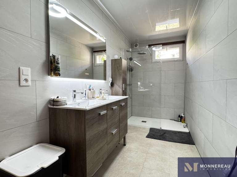 House Baignes-Sainte-Radegonde - 11 bedrooms - 608m²