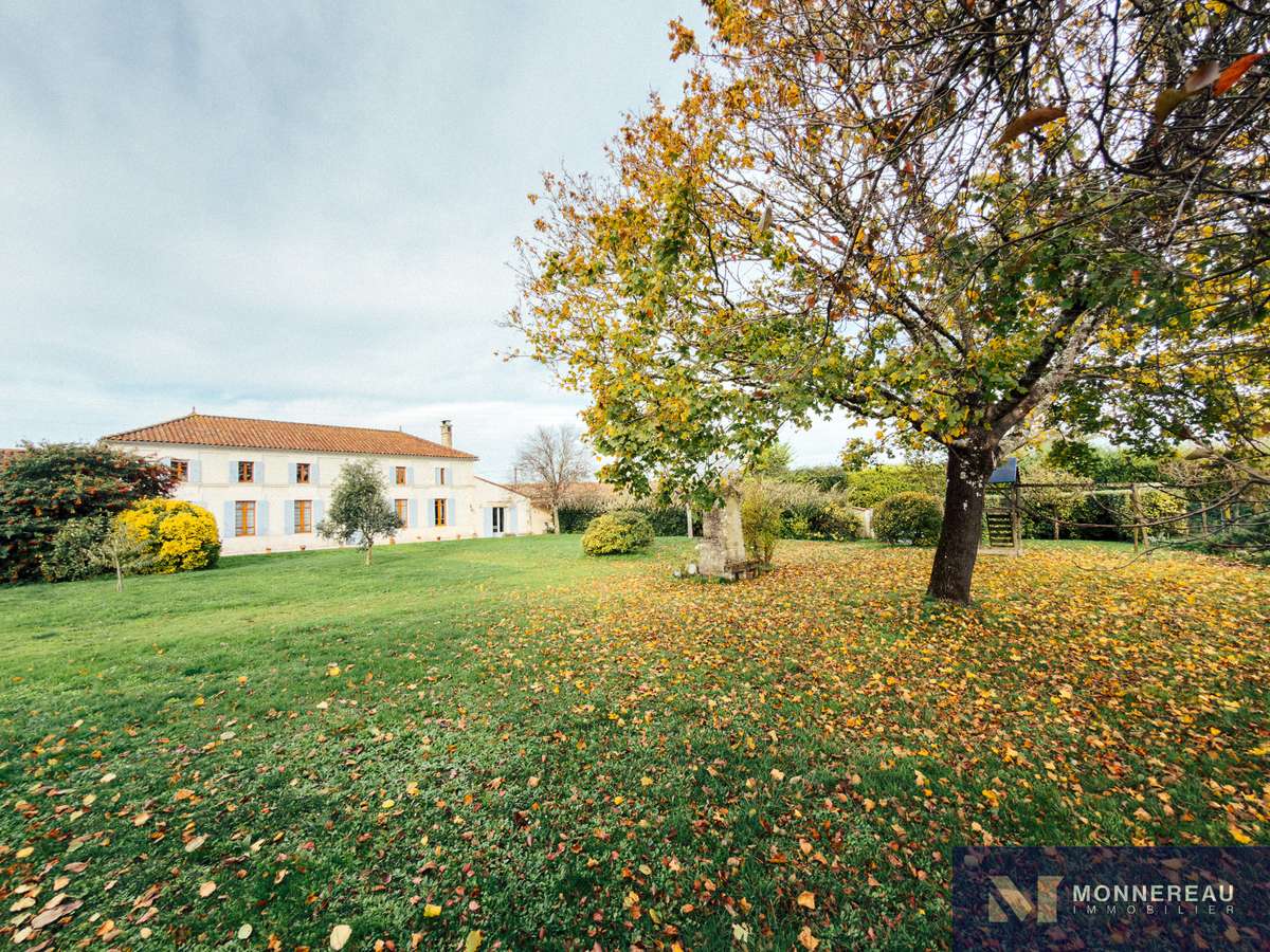 House Baignes-Sainte-Radegonde