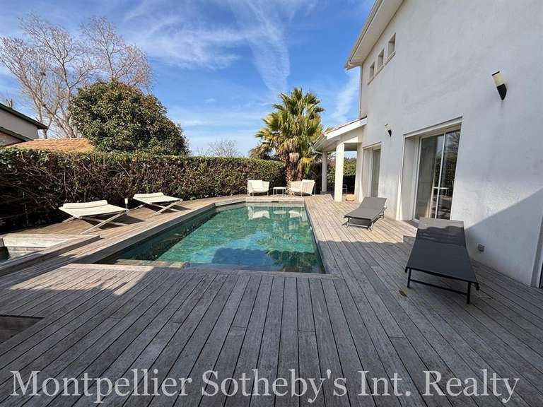 Maison Baillargues - 4 chambres - 240m²
