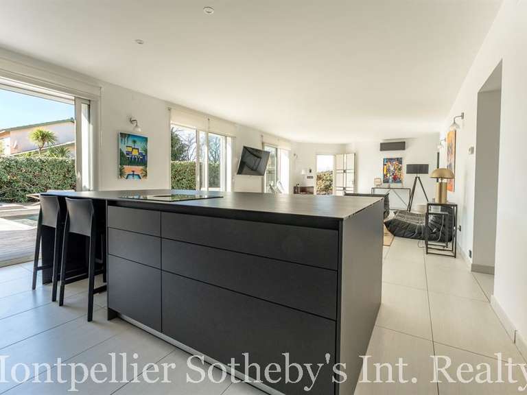 Maison Baillargues - 4 chambres - 240m²