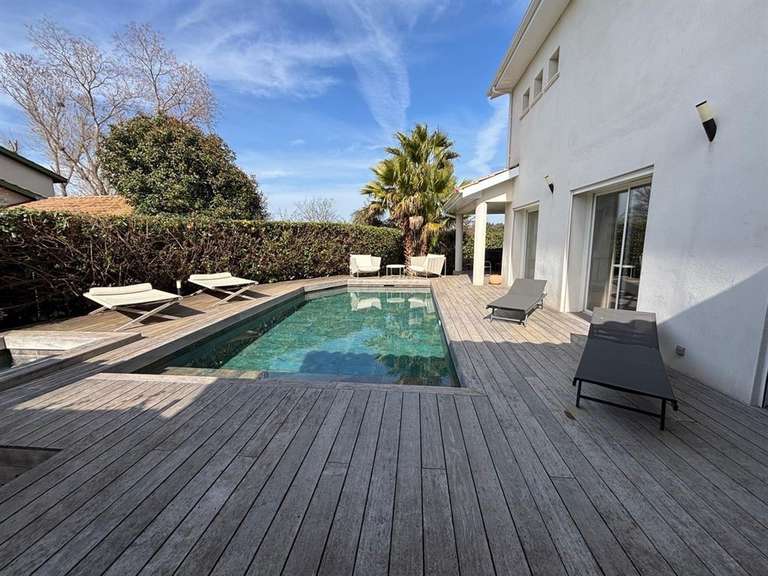 Maison Baillargues - 4 chambres - 240m²