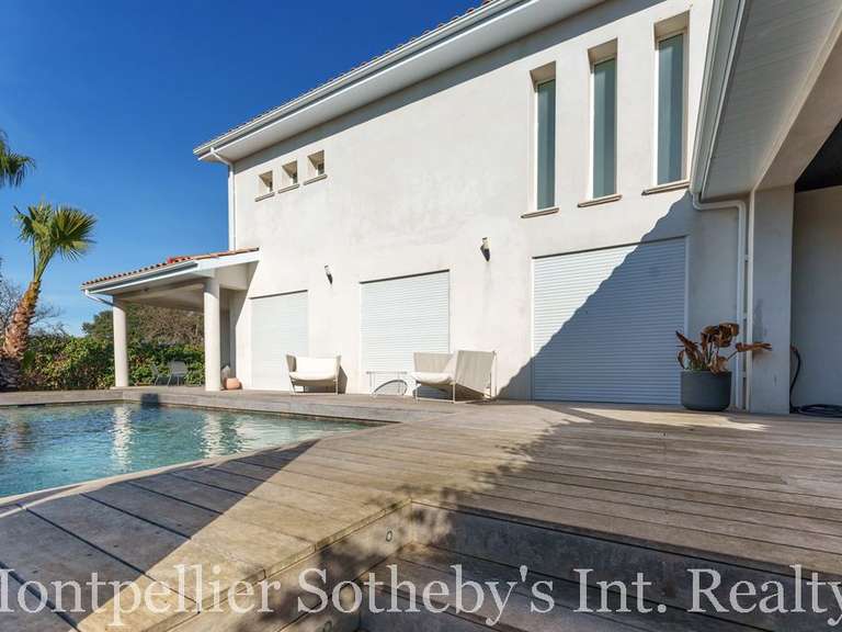 Maison Baillargues - 4 chambres - 240m²