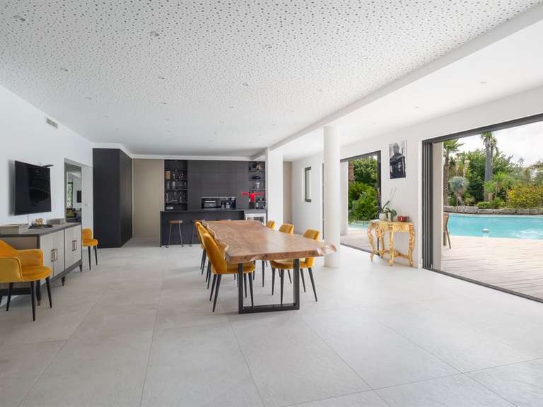 Propriété Baillargues - 8 chambres - 853m²