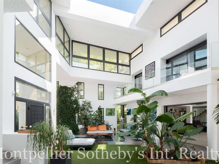 Propriété Baillargues - 8 chambres - 853m²