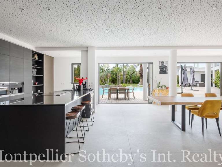 Propriété Baillargues - 8 chambres - 853m²