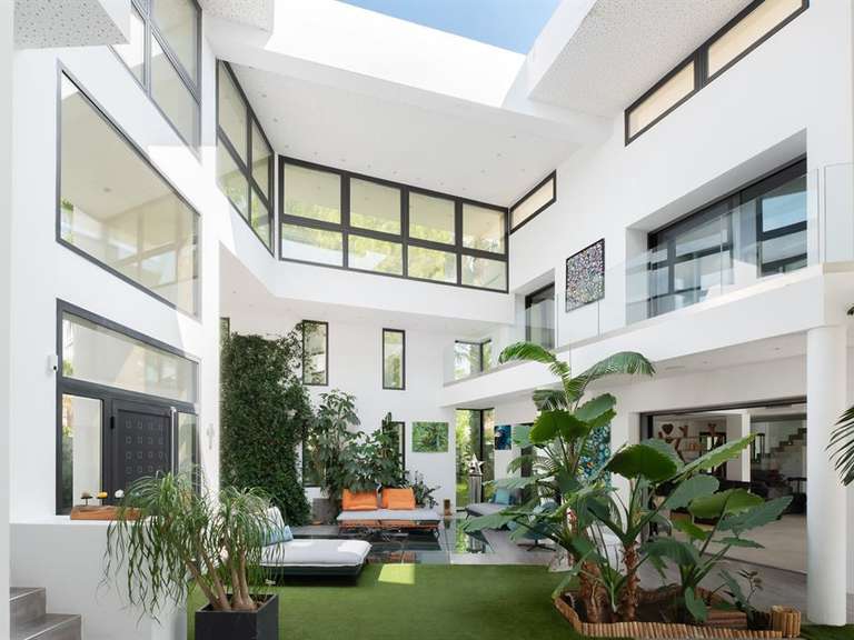 Propriété Baillargues - 8 chambres - 853m²