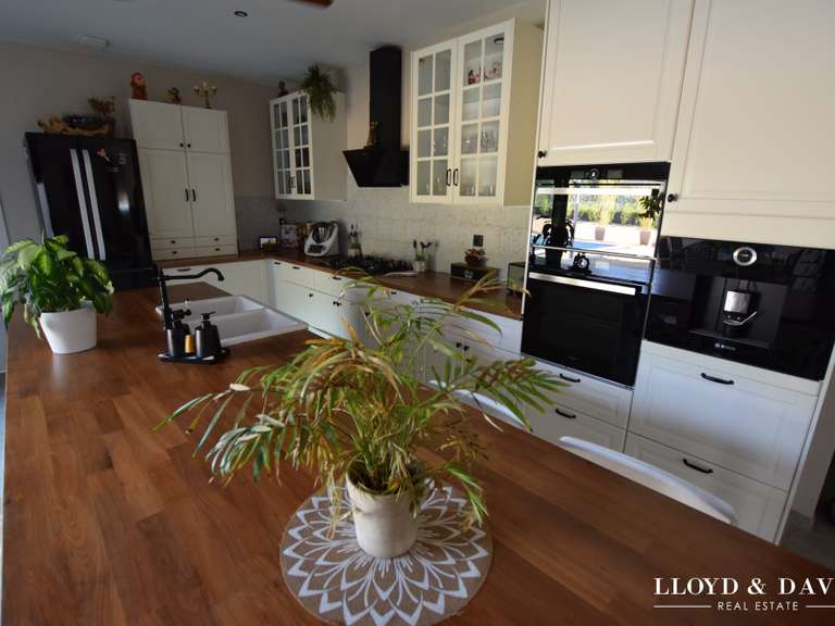 Maison Baix - 4 chambres - 165m²