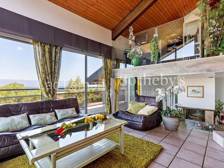 Maison Ballaison - 4 chambres - 246m²