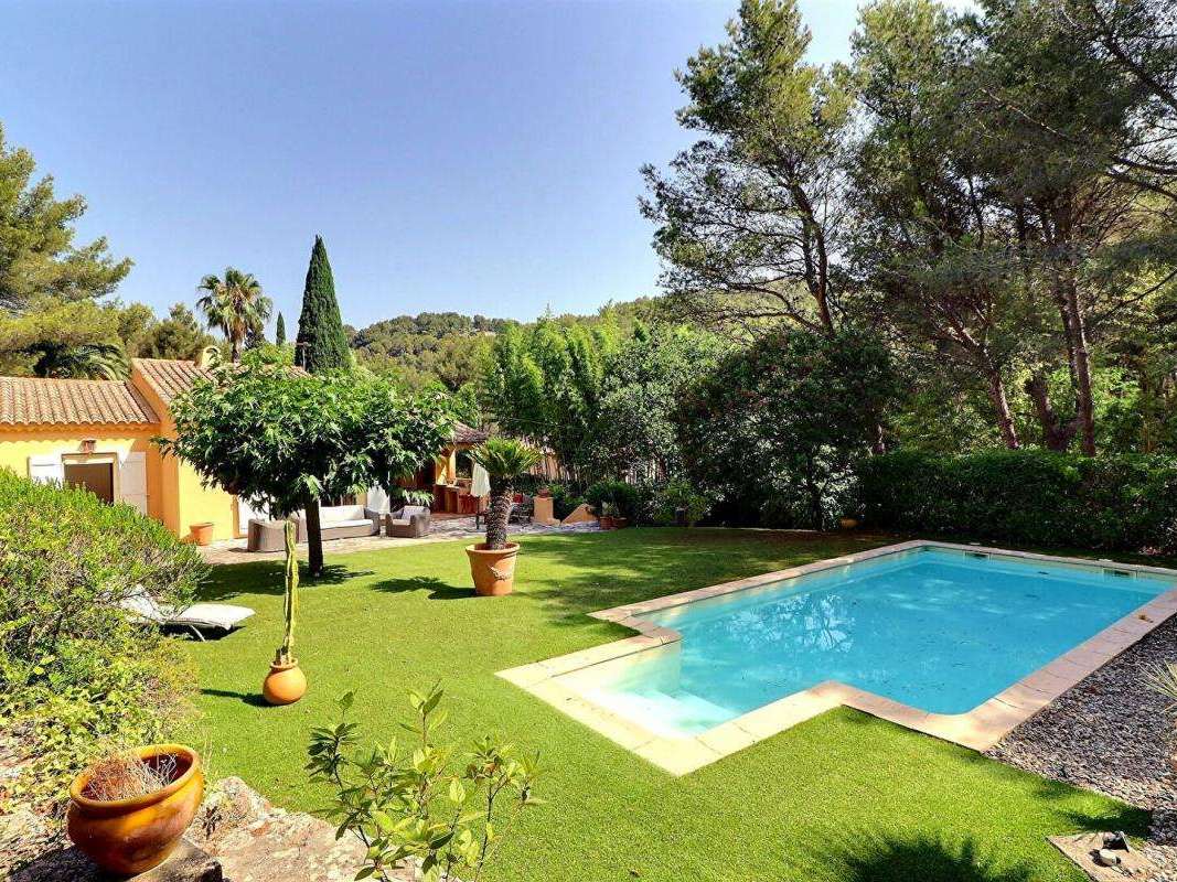 House Bandol