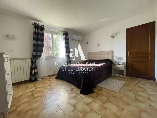 Maison Barbentane - 3 chambres - 212m²