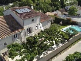 Maison Barbentane - 6 chambres - 320m²